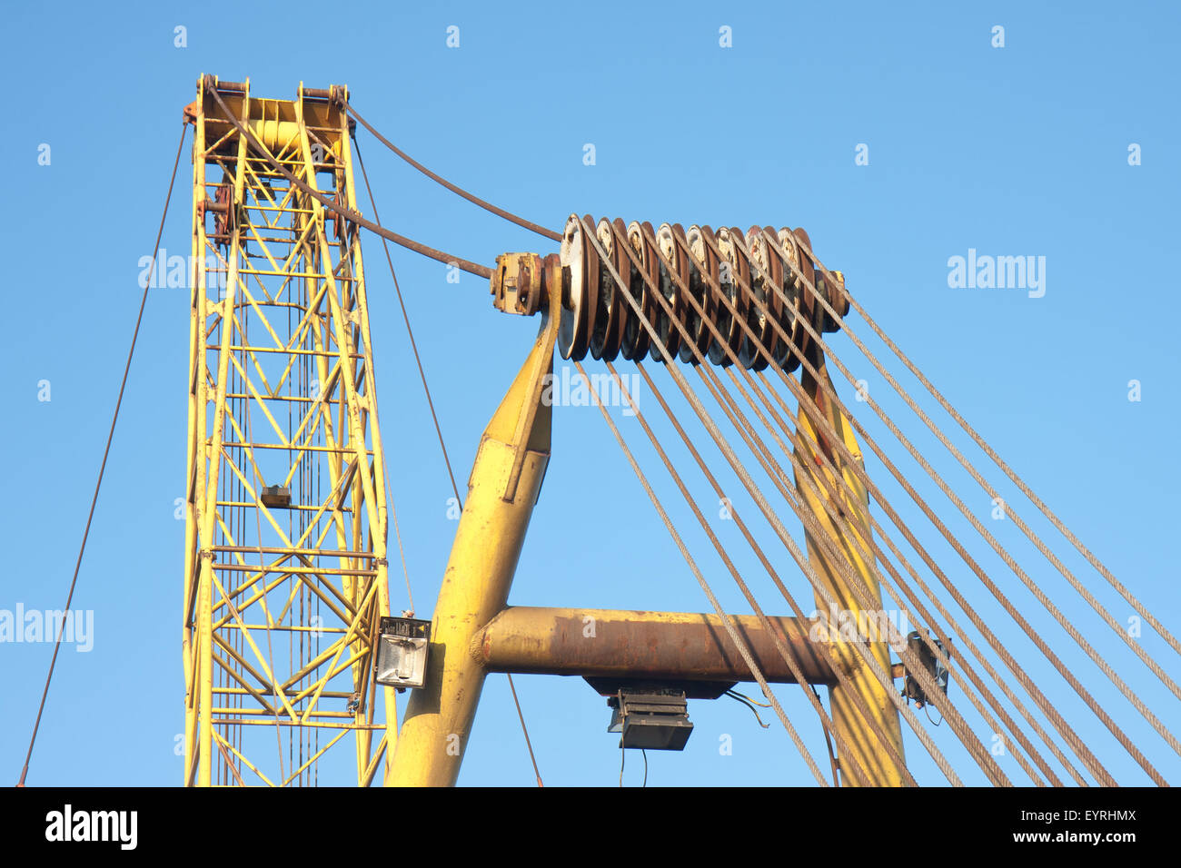 Dettaglio del braccio di una grande gru a braccio Foto Stock