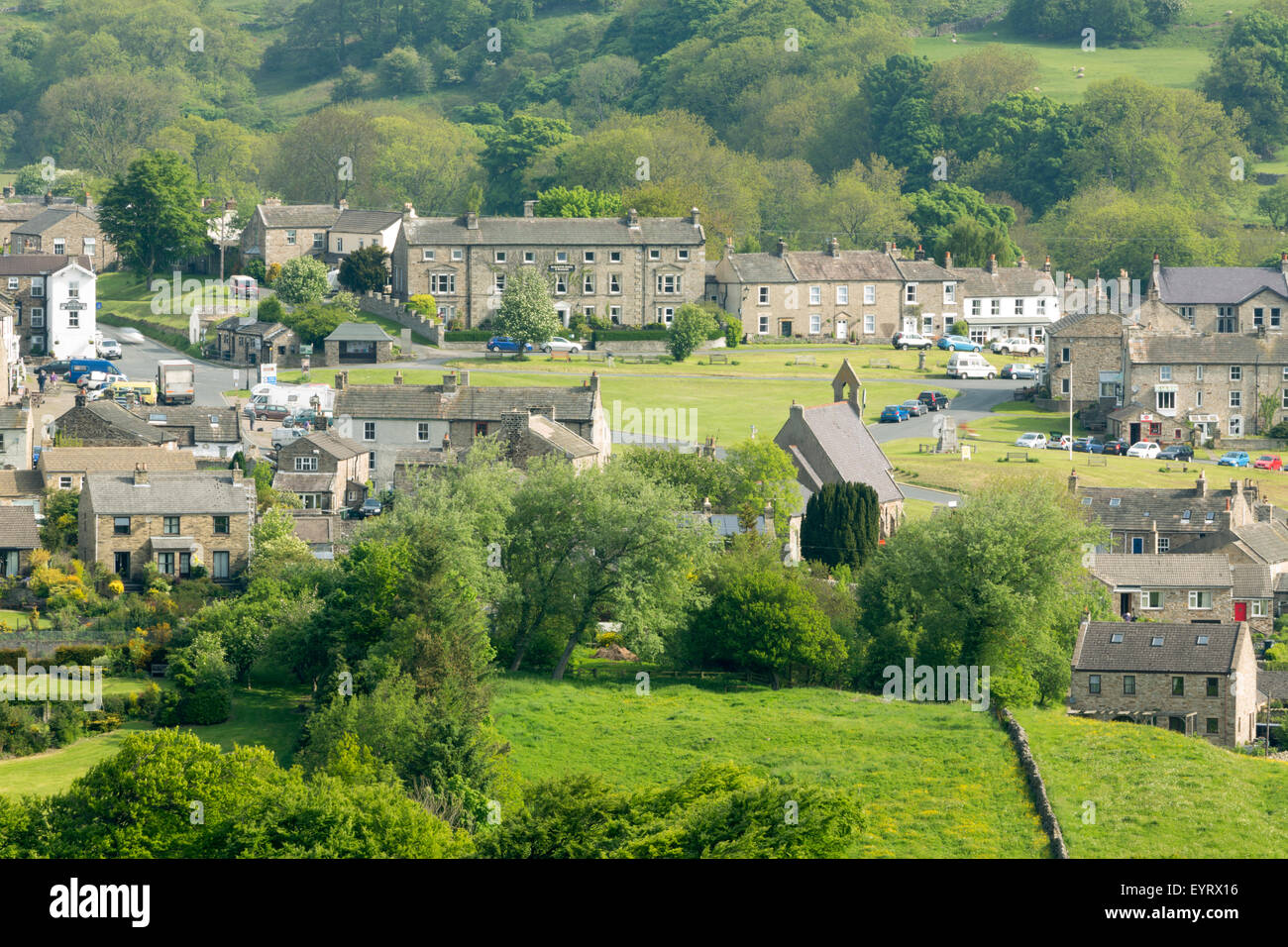 Di Reeth verde villaggio in Swaledale Giugno 2013 Foto Stock