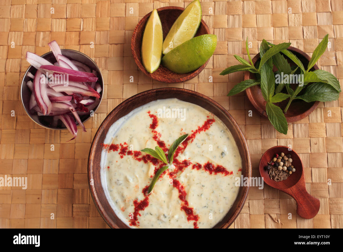 Indian mint yogurt dip, raita, Foto Stock