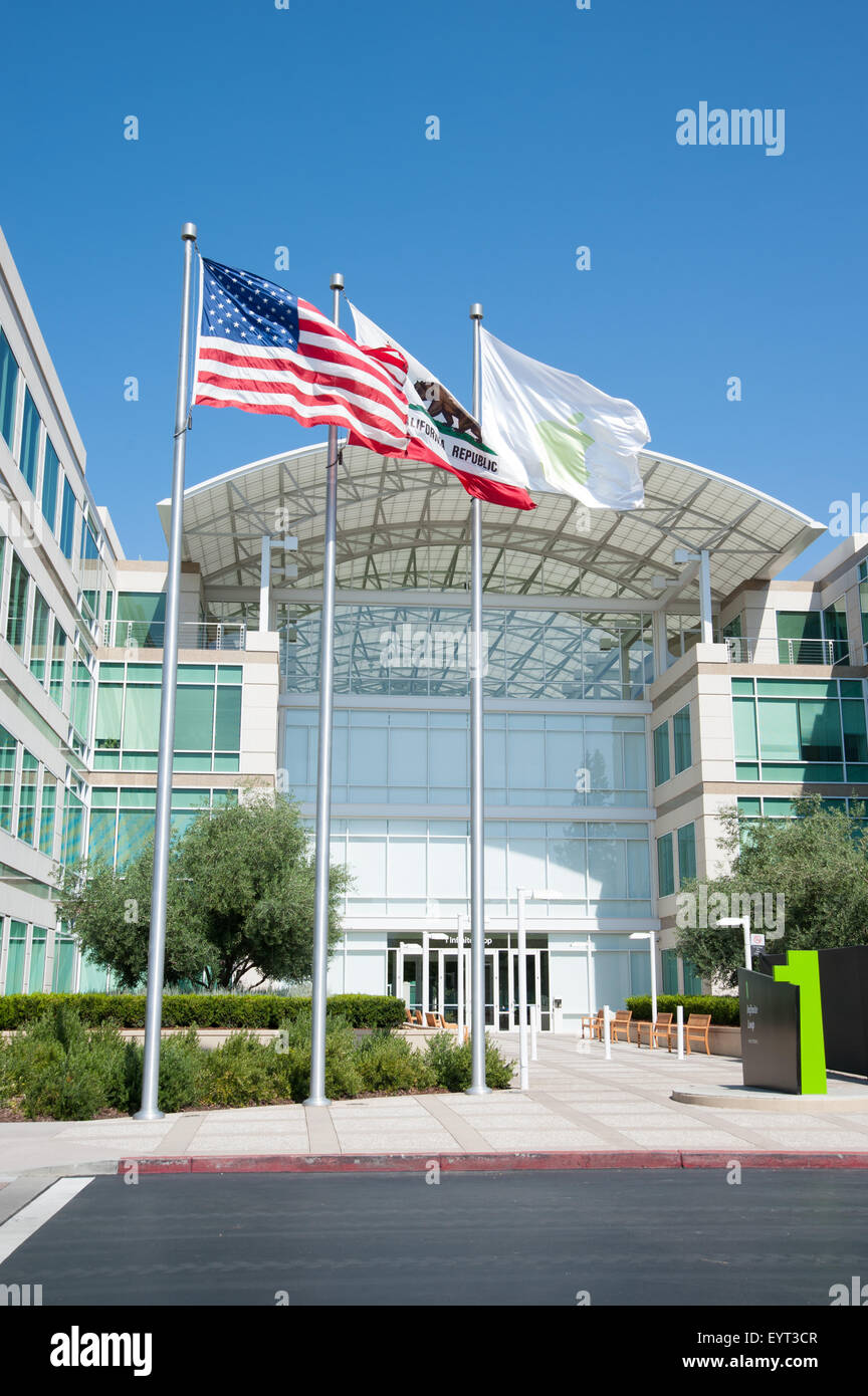 CUPERTINO, CA, - 1 agosto 2015: Apple Inc sede in un loop infinito si trova a Cupertino, in California il 1 Agosto 2015 Foto Stock