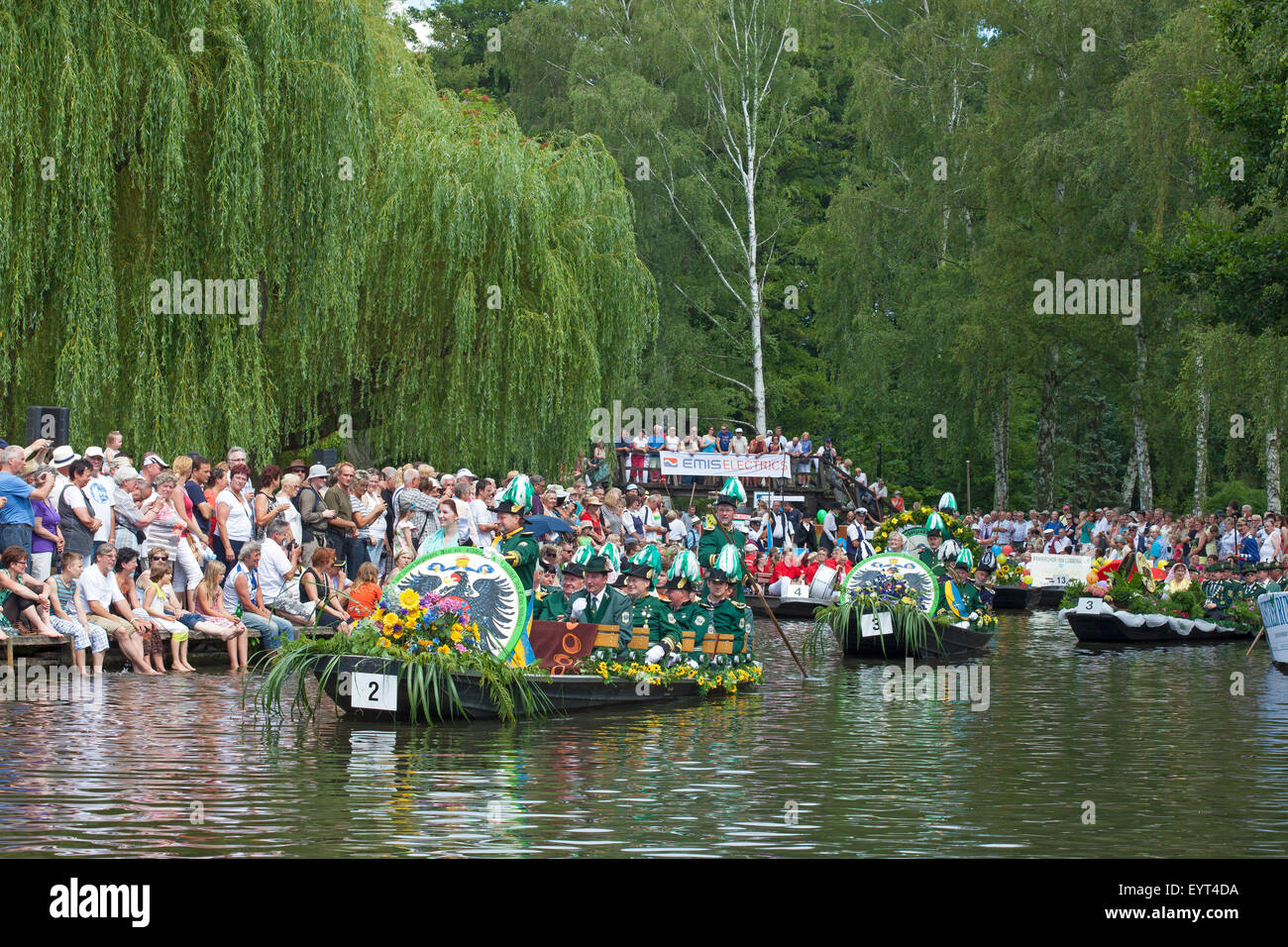 L'Europa, Germania, Brandeburgo, Spreewald (foresta di Sprea), Lübbenau, tradizionale piccola barca viaggio di andata e ritorno, foresta di Sprea e protezione delle parti Foto Stock