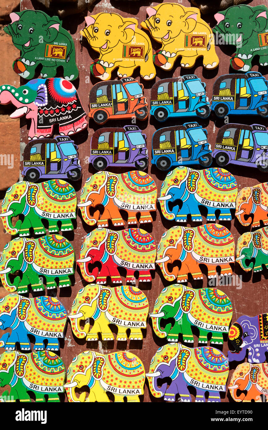 Elephant magneti per il frigo in vendita a Sigiriya, Sri Lanka Foto Stock