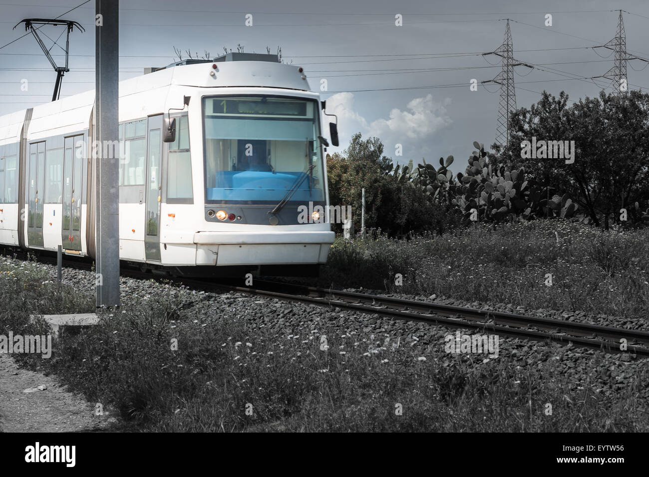Pilone del treno Velocità. Immagine presa per il passaggio di un treno. Foto Stock