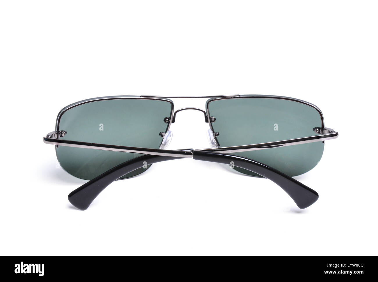 Occhiali da sole isolato su sfondo bianco Foto Stock