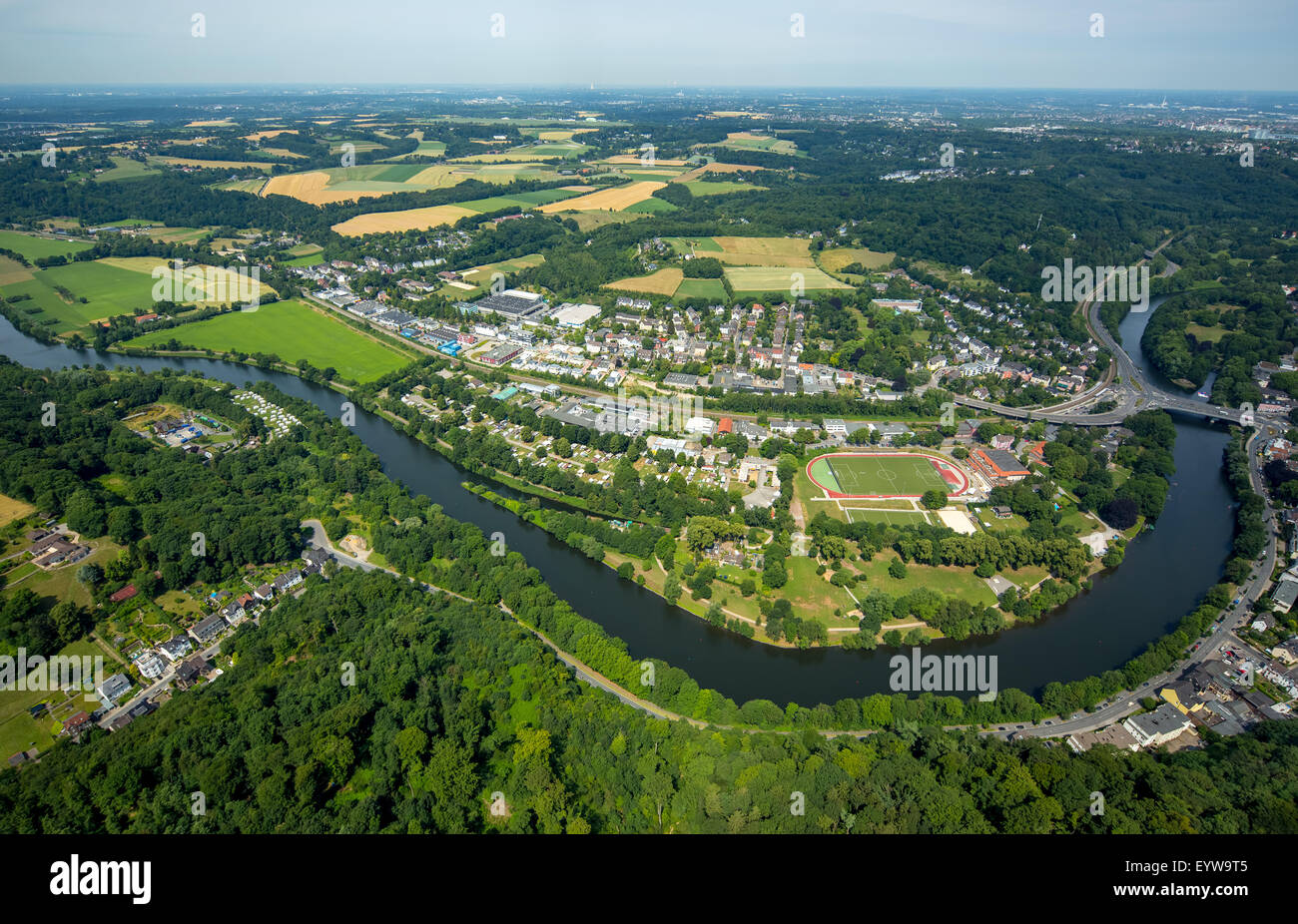 Essen-Werden Ruhrtalstraße road, Löwental, Ruhr, Essen, distretto della Ruhr, Nord Reno-Westfalia, Germania Foto Stock