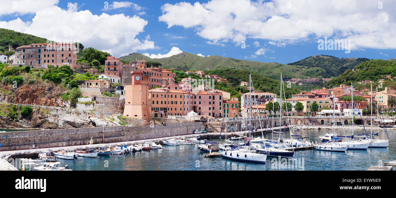 Porto, la torre dell orologio, Rio Marina, Isola d'Elba, Provincia di Livorno, Toscana, Italia, Mediterraneo, Europa Foto Stock