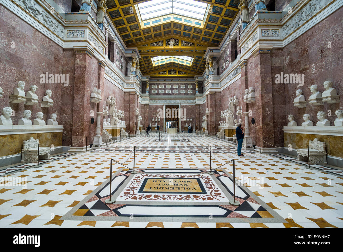 Interno del neo-classico Walhalla hall of fame sul Danubio. La Baviera, Germania, Europa Foto Stock