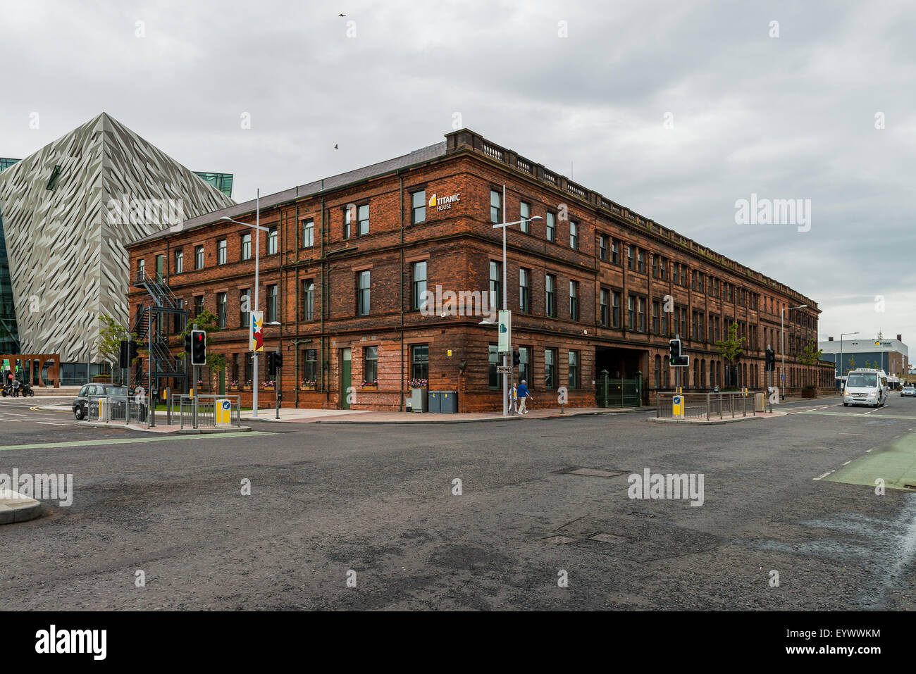 Titanic Quarter a Belfast attirando turisti da tutto il mondo Foto Stock