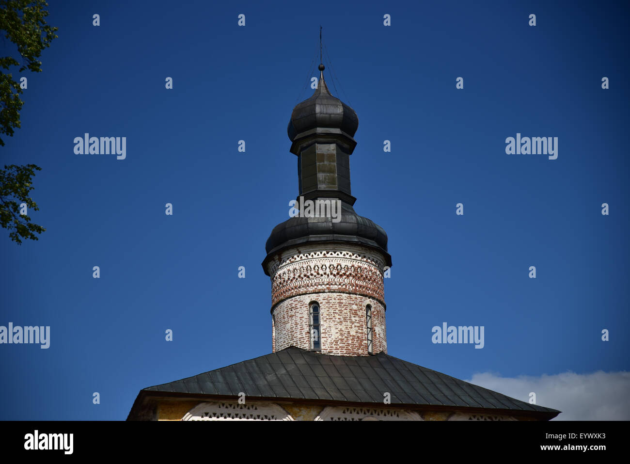 Guglia a cupola del monastero russo Foto Stock