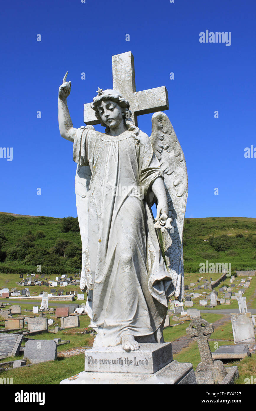 Angelic Headstone in St Tudno nel cimitero, Great Orme, Llandudno, Galles Foto Stock