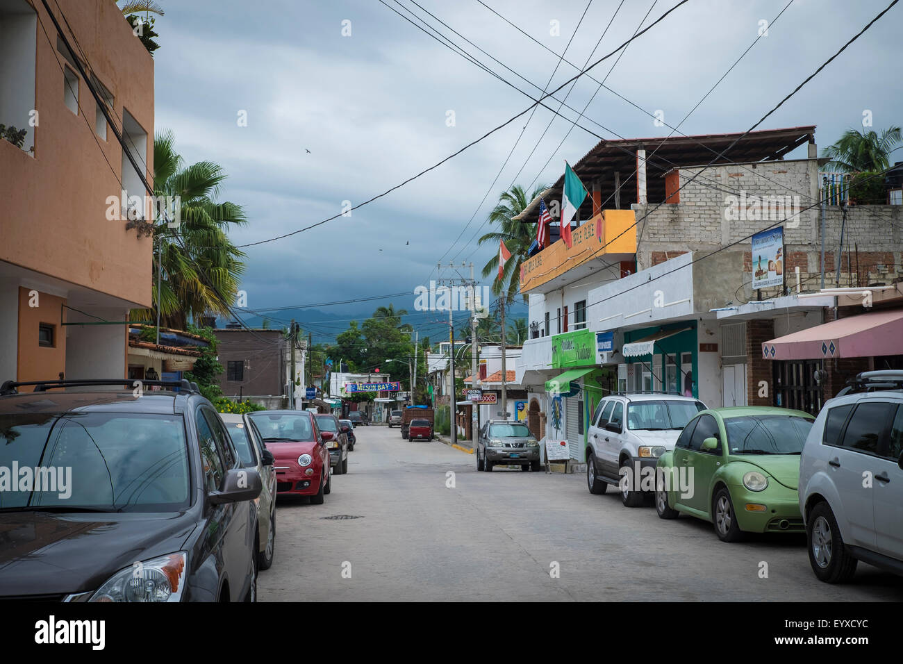 Calle Lazaro Cardenas in Bucerias, Nayarit, Messico Foto Stock