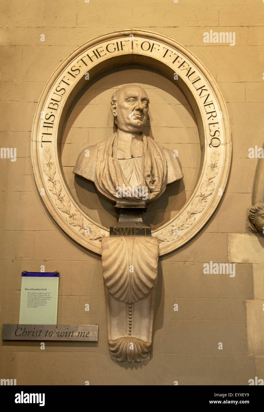 Busto di Jonathathan Swift, decano della cattedrale dal 1713 al 1745, la Cattedrale di St Patrick, Dublino, Irlanda Foto Stock