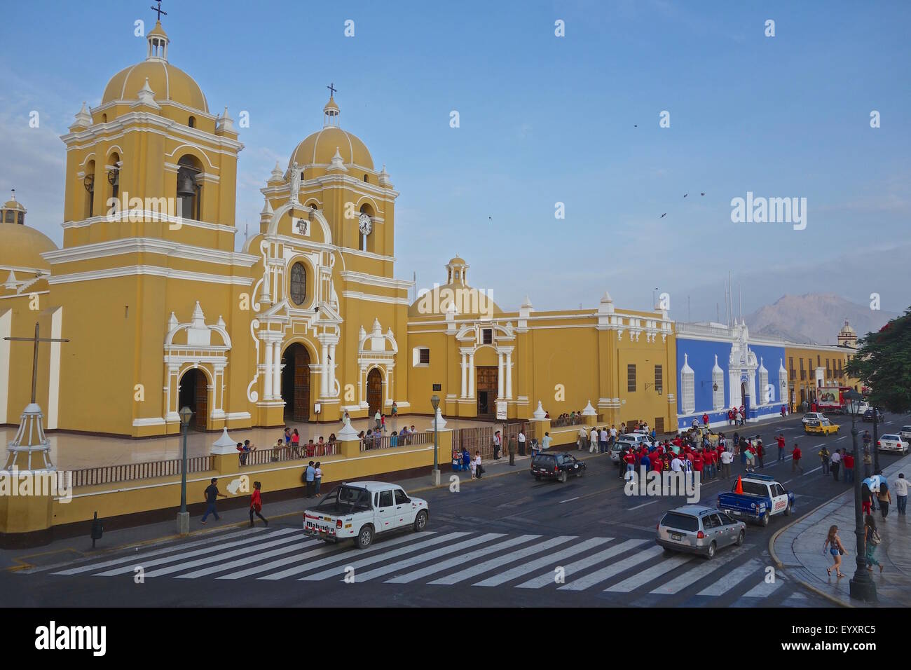 Trujillo la cattedrale in Plaza de Armas di Trujilo, La Libertad provincia, Perù. Foto Stock