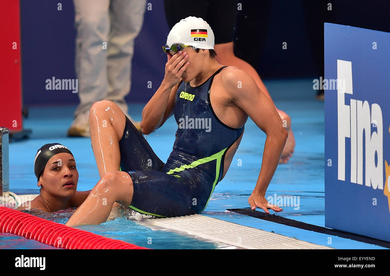 Kazan, Russia. 05 Ago, 2015. Franziska Hentke di Germania reagisce dopo le Donne 200m Butterfly riscalda del XVI Campionati del Mondo di nuoto FINA a Kazan Arena di Kazan, Russia, 05 agosto 2015. Foto: Martin Schutt/dpa/Alamy Live News Foto Stock