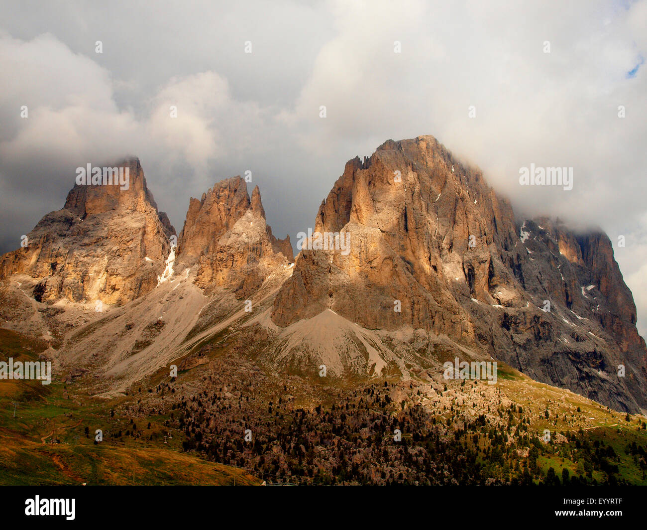 Gruppo del Sasso Lungo al Passo Sella, Italia, Alto Adige, Dolomiti Foto Stock