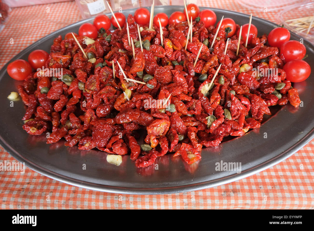 Sole siciliano pomodori secchi nel mercato,NOTO,Sicilia,Italia Foto Stock