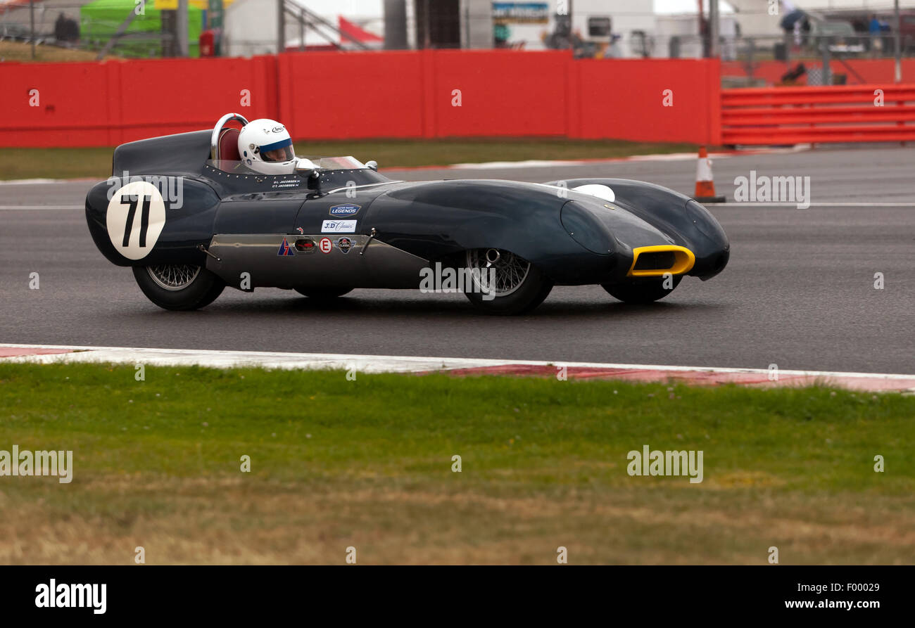 Un 1956, Lotus XI S1, la qualificazione per la Stirling Moss trofeo per pre' 61 vetture sportive a Silverstone Classic. Foto Stock