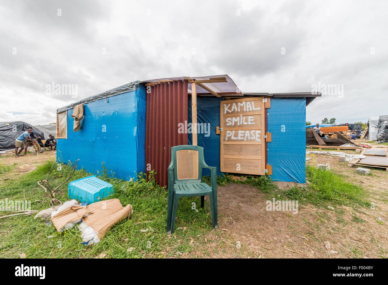 Calais migranti camp per ingrandirsi ogni giorno Foto Stock