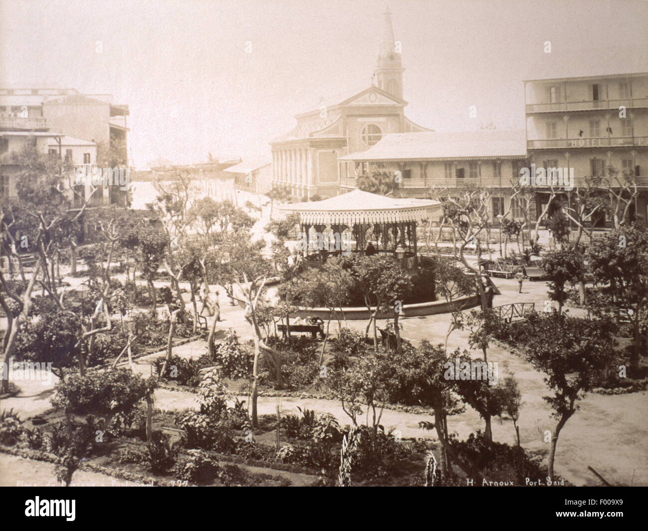 Ismailia, Egitto - 1880 - Ferdinando de Plaza Lesseps in Ismailia. Ismailia è stato istituito nel 1863 per servire come un campo base per la costruzione del Canale di Suez. fotografia da Zangaki Foto Stock