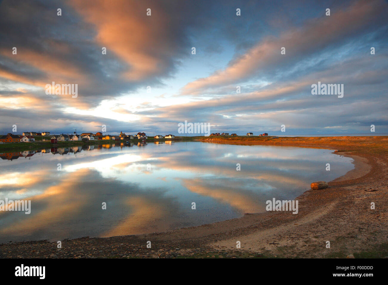 Villaggio Fishersmen, mare Barentz, Norvegia, Varangerfjord Foto Stock
