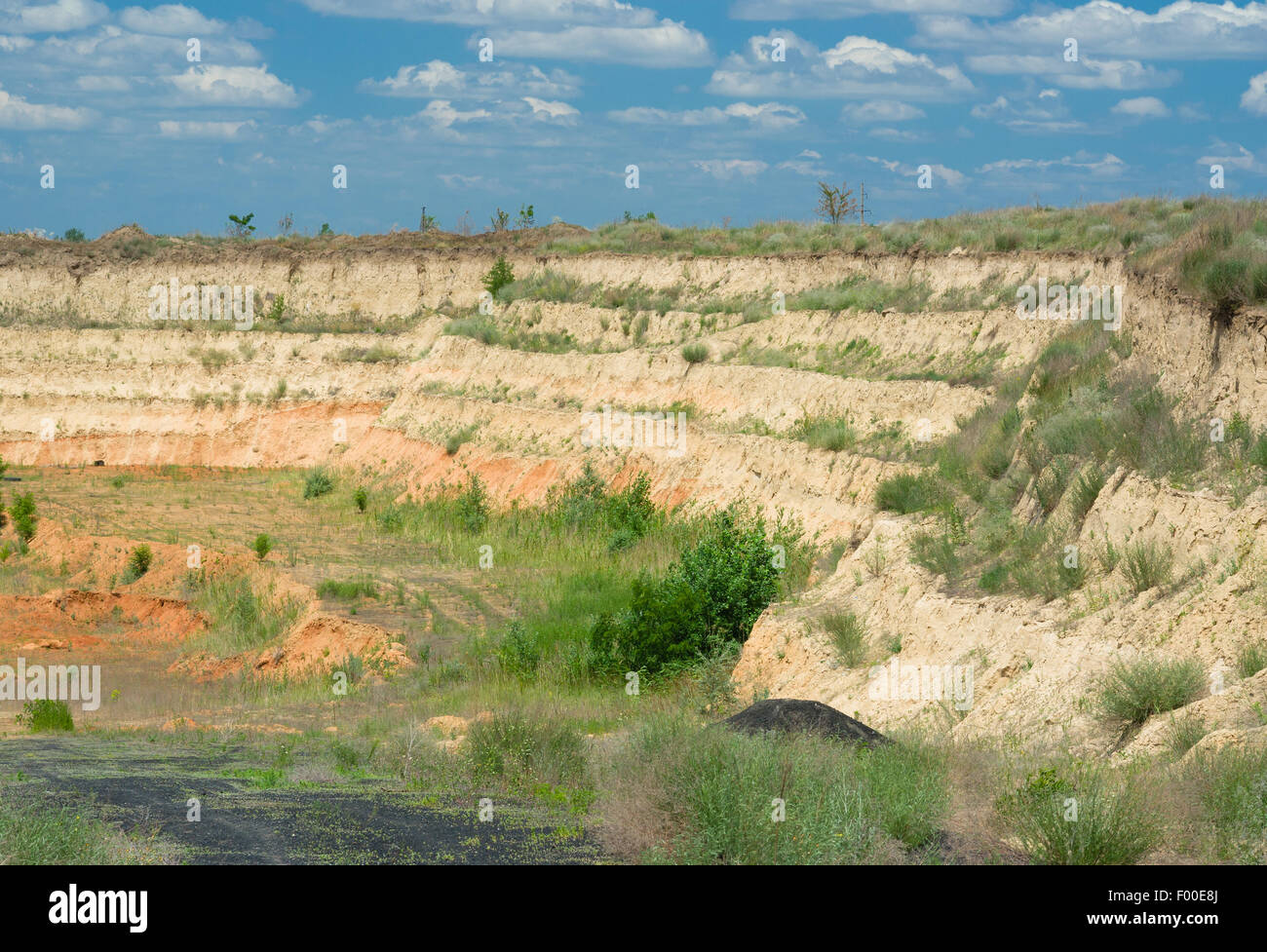 Un open pit di argilla in Ucraina centrale Foto Stock