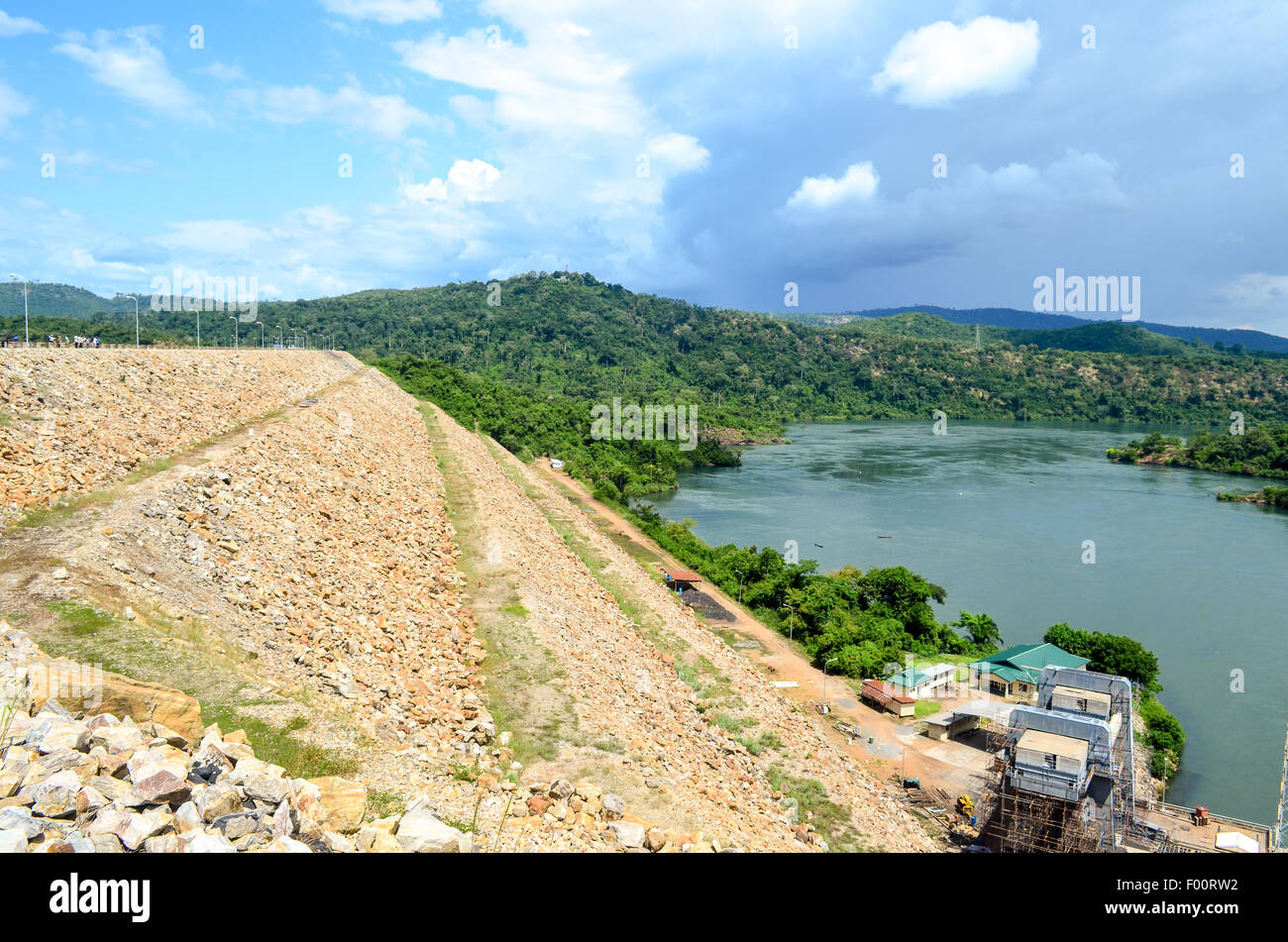 Akosombo dam vicino a Accra, Ghana, un grande progetto idroelettrico iniziata da Nkrumah negli anni sessanta. Foto Stock