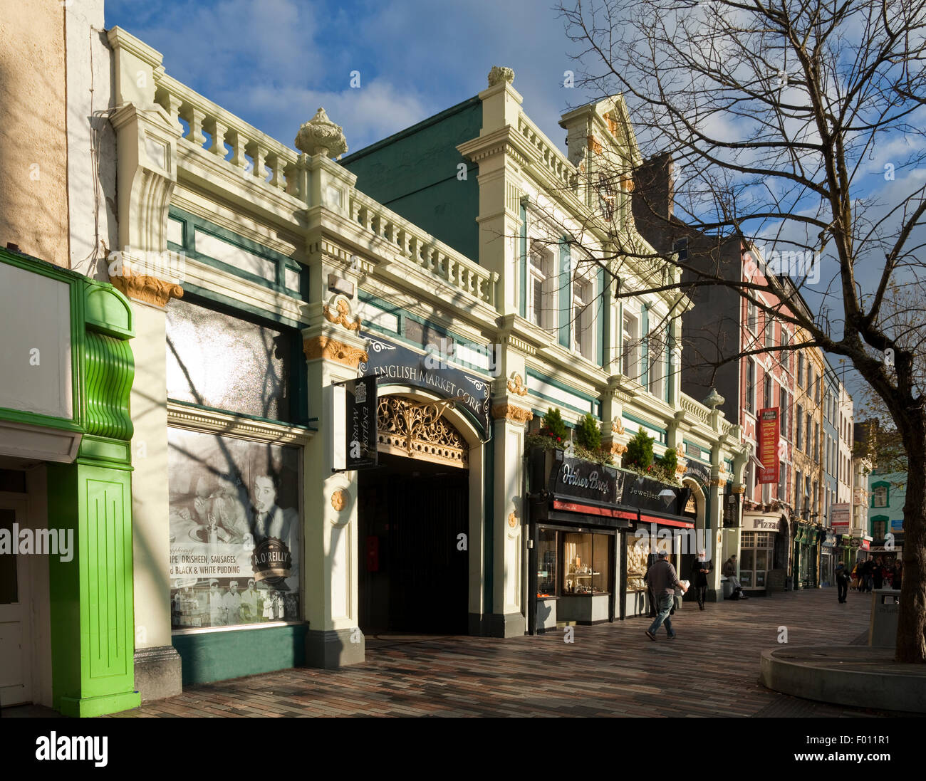 Ingresso al mercato inglese, dal tetto di un mercato alimentare che è stato in attività dal 1788, Grand Parade, la città di Cork, Irlanda Foto Stock