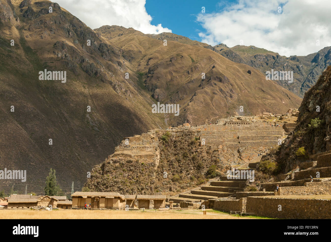 Rovine Inca di Ollantaytambo, Valle Sacra, Perù Foto Stock