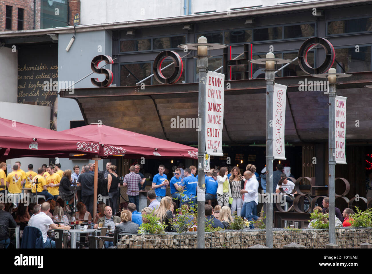 Soho Pub e Bar, Concert Square, Liverpool, in Inghilterra, Regno Unito Foto Stock