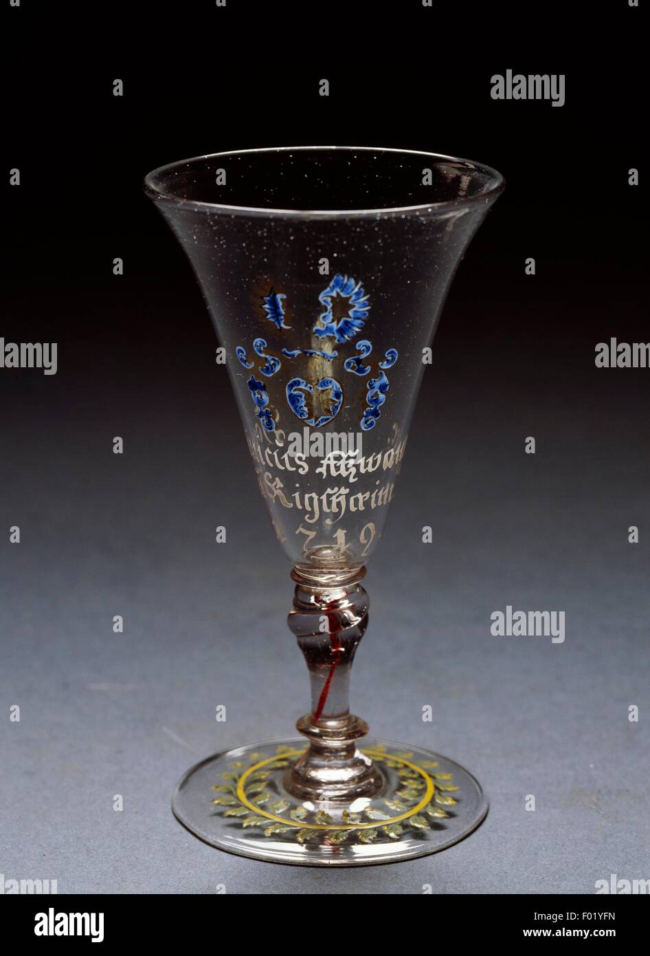 Wineglass con Atzwanger stemma, Trentino Alto Adige, Italia, del XVIII secolo. Foto Stock