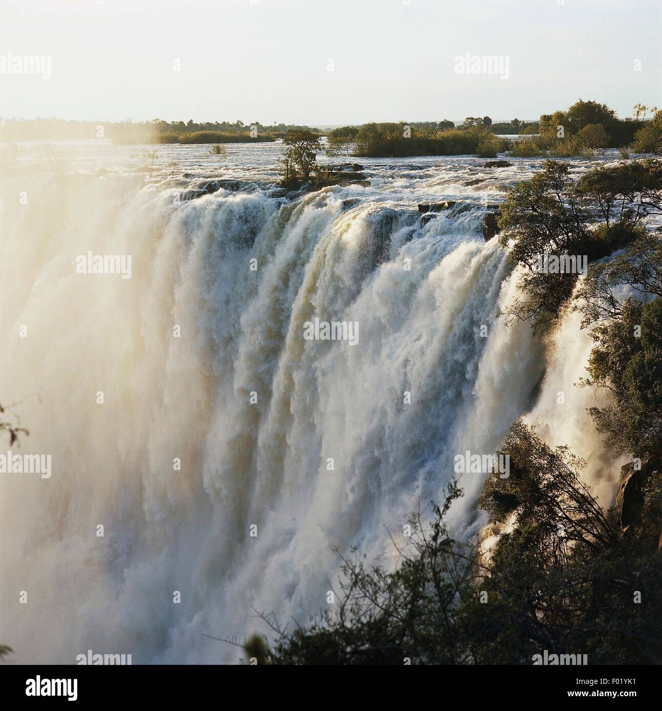 La Victoria falls (Patrimonio Mondiale UNESCO, 1989), Livingstone, Zambia. Foto Stock