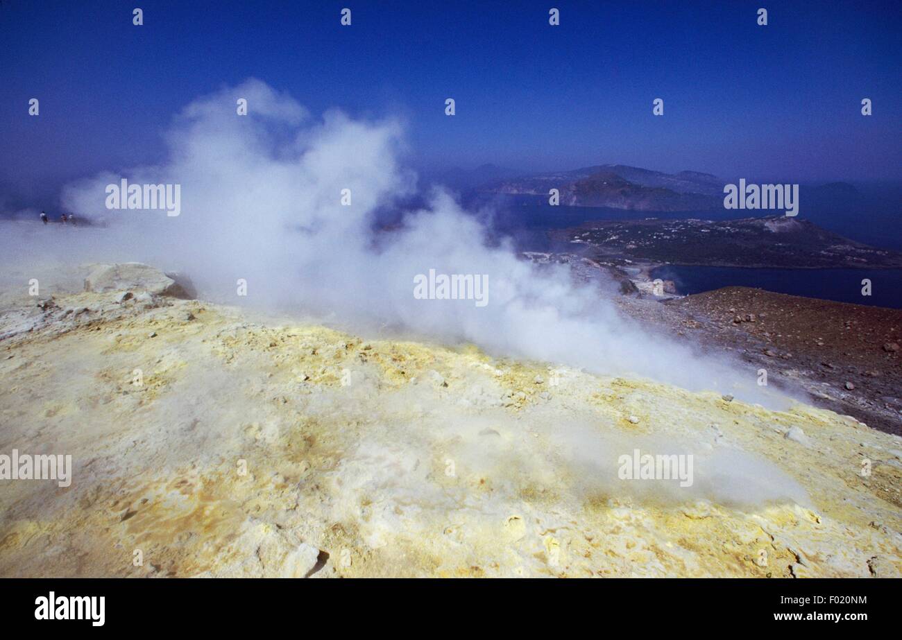 Cratere sulla isola di Vulcano Isole Eolie o Lipari (Patrimonio Mondiale UNESCO, 2000), Sicilia, Italia. Foto Stock