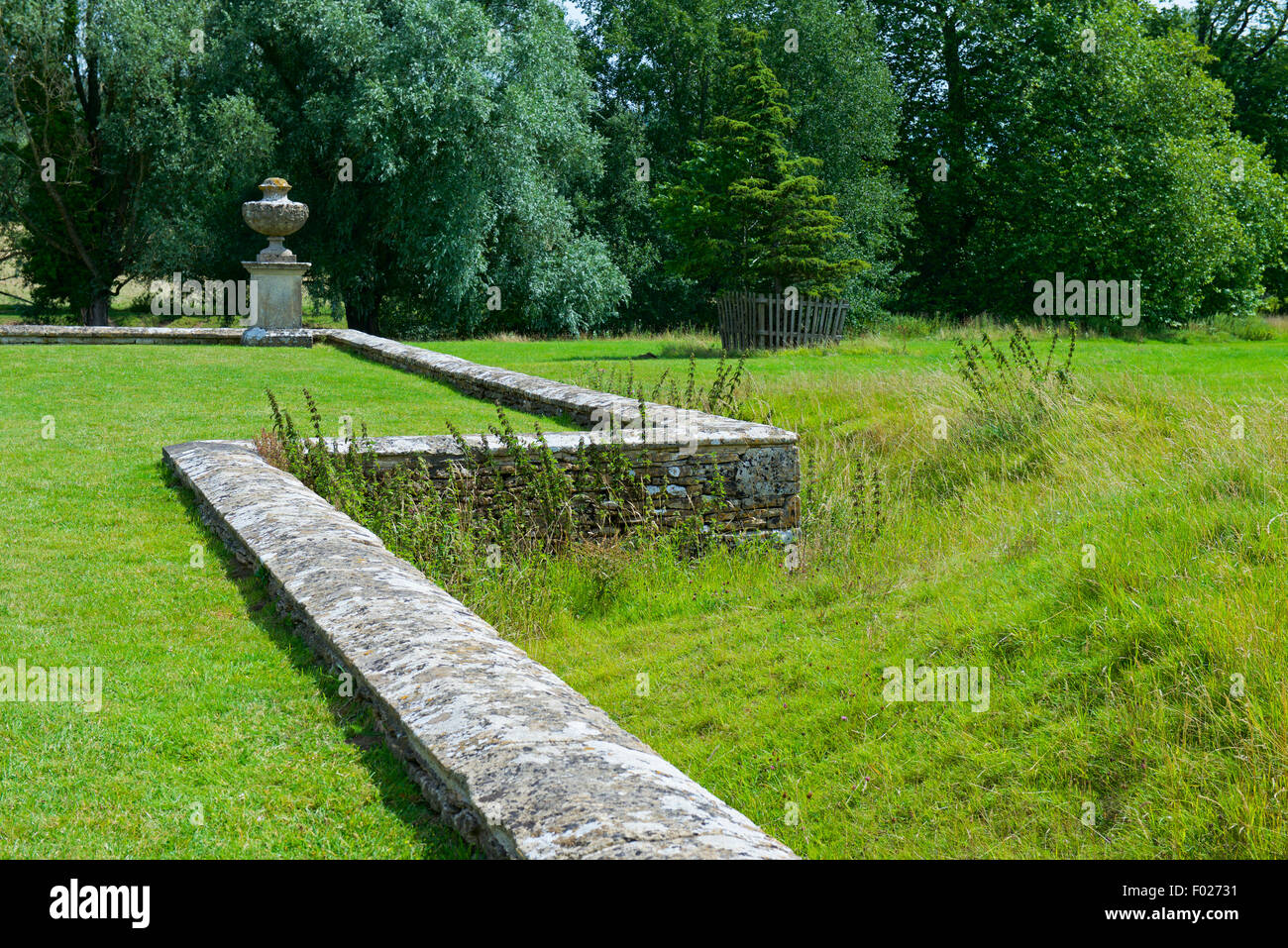 Ha ha a Lacock Abbey, una proprietà del National Trust nel Wiltshire, Inghilterra, Regno Unito Foto Stock