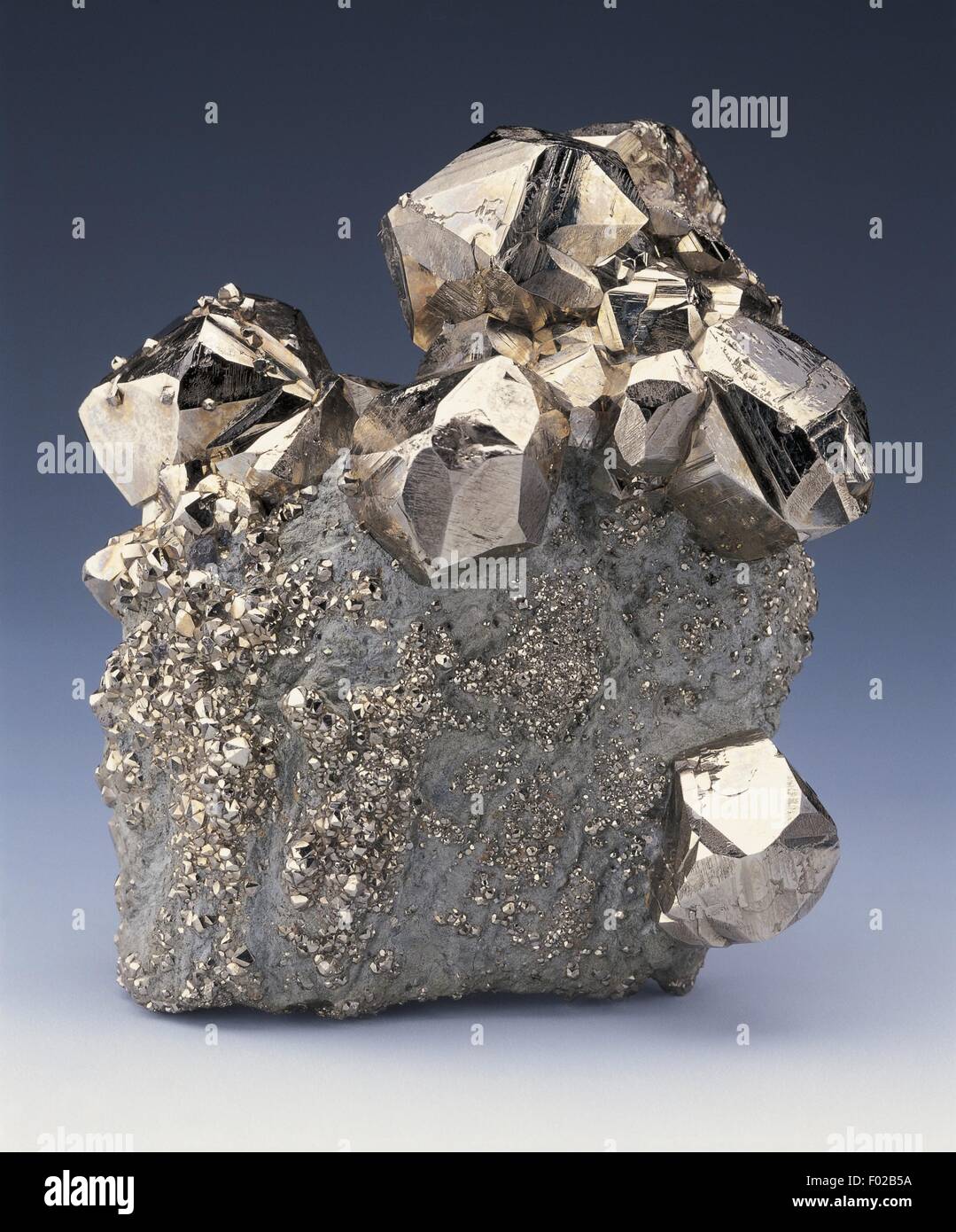 Minerali Di Pirite Solfuro Di Ferro Rio Marina Isola D Elba Regione Toscana Italia Foto Stock Alamy