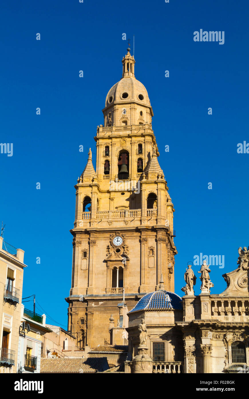 Torre, Catedral, la chiesa cattedrale, Plaza del Cardenal Belluga square, città vecchia, Murcia, Spagna Foto Stock