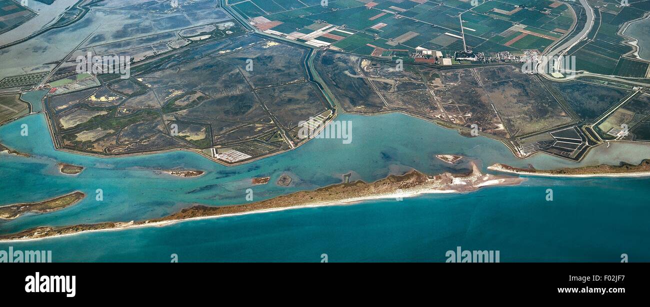 Vista aerea di bocche di Po riserva naturale - Provincia di Rovigo, regione Veneto, Italia. Foto Stock