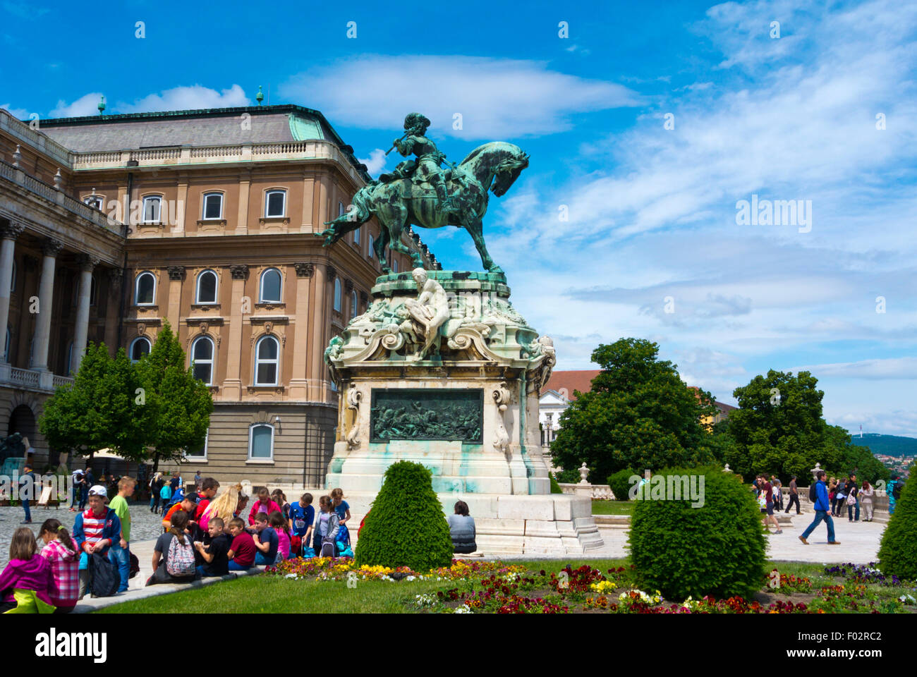 Statua del Principe Eugenio di Savoia, al di fuori del castello, il quartiere del Castello di Buda, Budapest, Ungheria, Europa Foto Stock