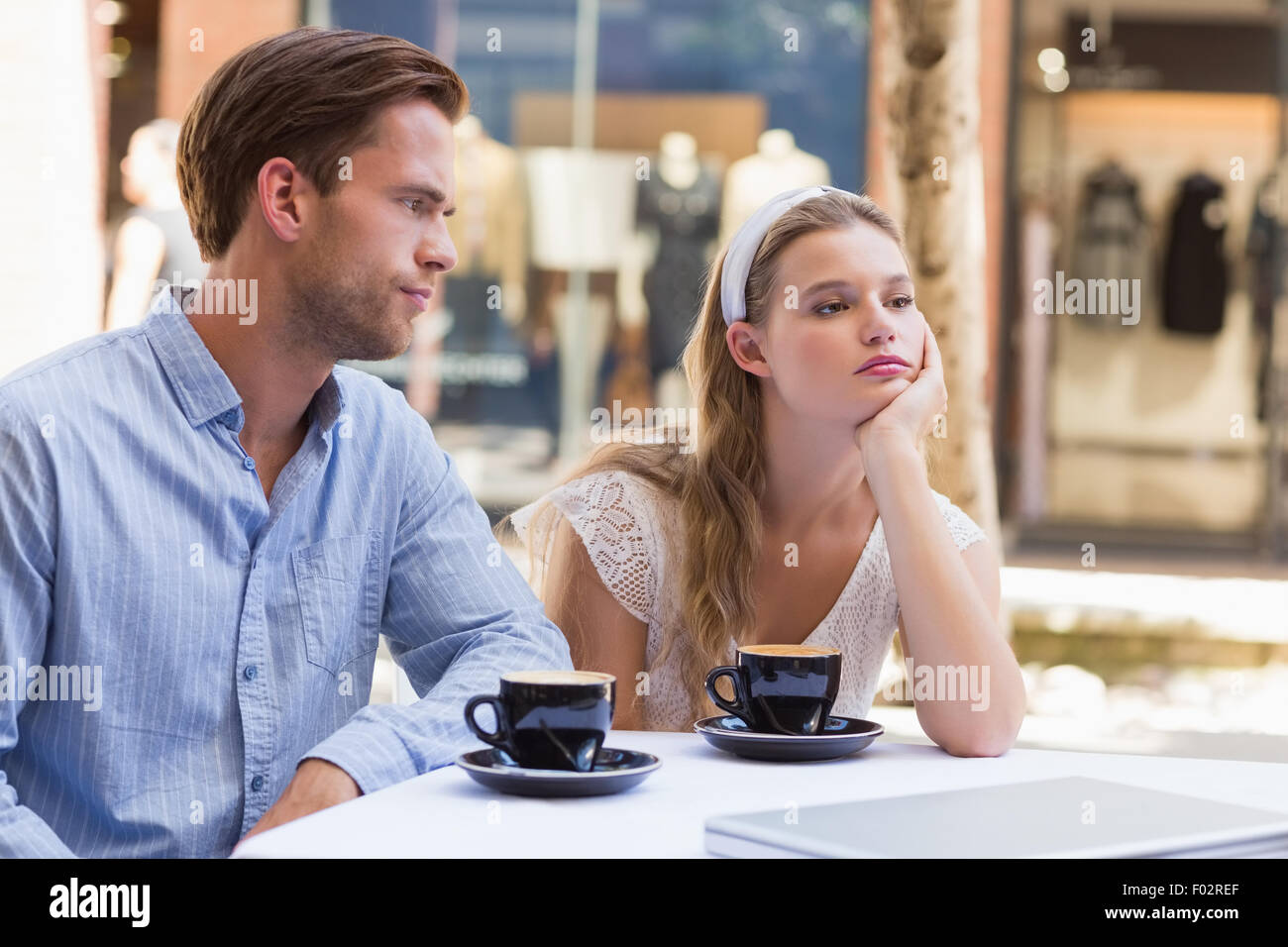 Carino coppia relazione affacciata difficoltà Foto Stock