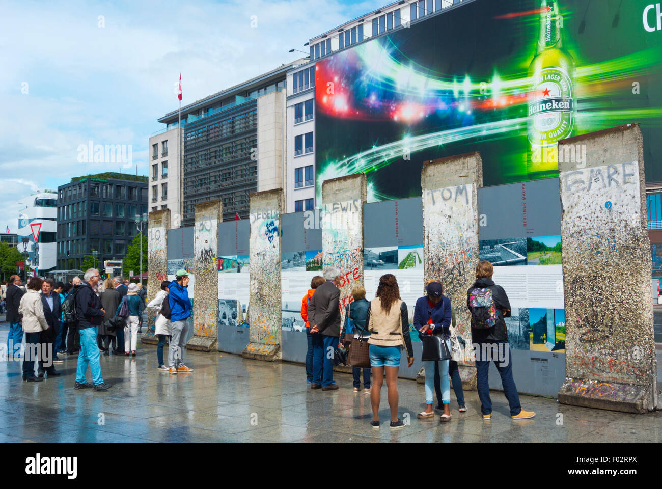 Esempi di muro di Berlino 1961-1989, Potsdamer Platz, nel quartiere Mitte di Berlino, Germania Foto Stock