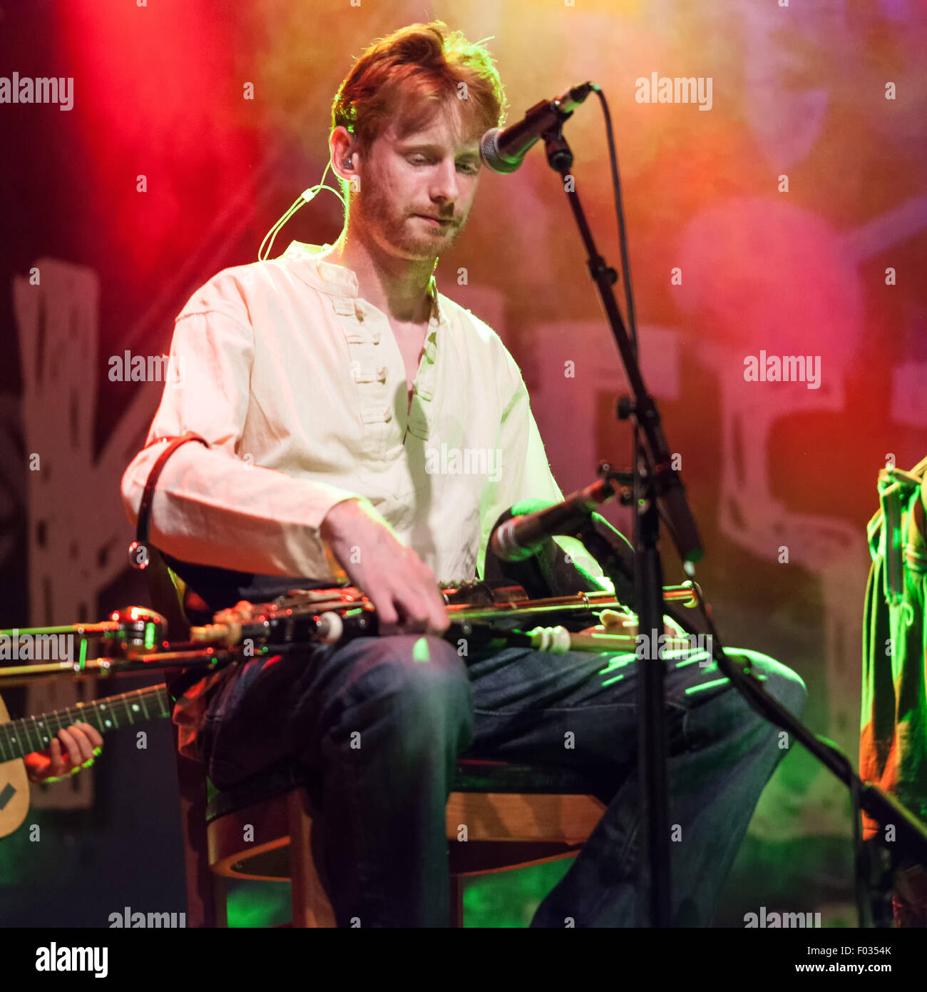 Folkfest, Killarney,XXV Luglio 2015, Kila eseguire live al Folkfest , INEC, Killarney sulla XXV Luglio Foto Stock