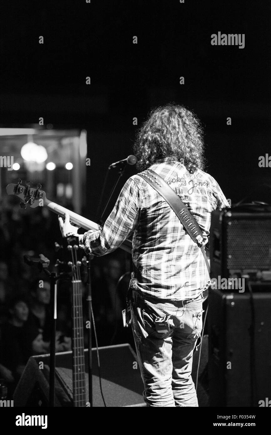 Folkfest,Killarney,25 Luglio 2015,Kila eseguire live al Folkfest,all'INEC,Killarney sulla XXV Luglio Foto Stock