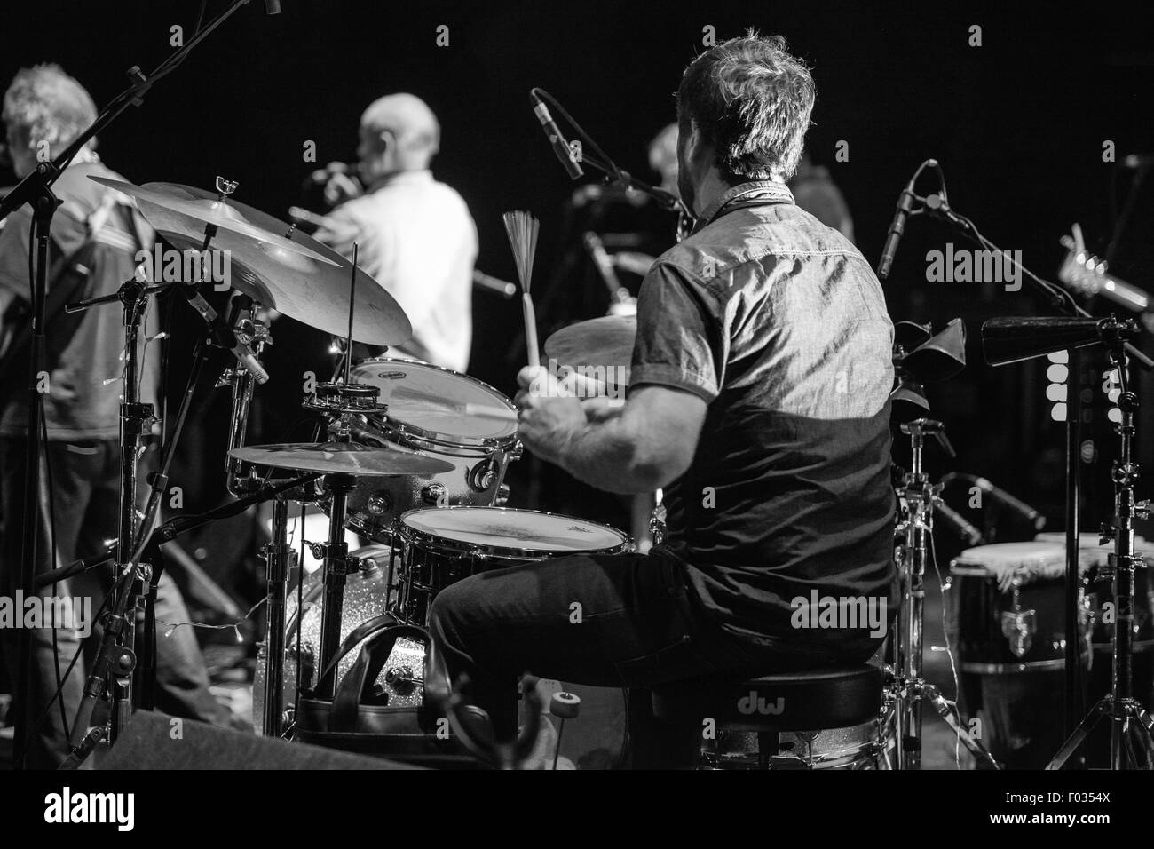 Folkfest,Killarney,25 Luglio 2015,Kila eseguire live al Folkfest,all'INEC,Killarney sulla XXV Luglio Foto Stock