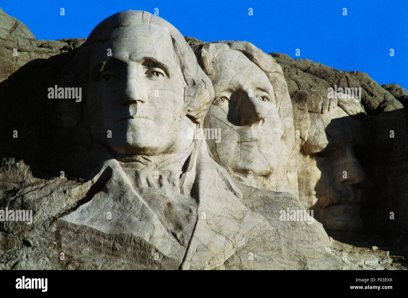 Le sculture raffiguranti le facce dei Presidenti americani George  Washington (1732-1799) e Thomas Jefferson (1743-1826), monumento nazionale,  il Monte Rushmore, Dakota del Sud, Stati Uniti d'America Foto stock - Alamy