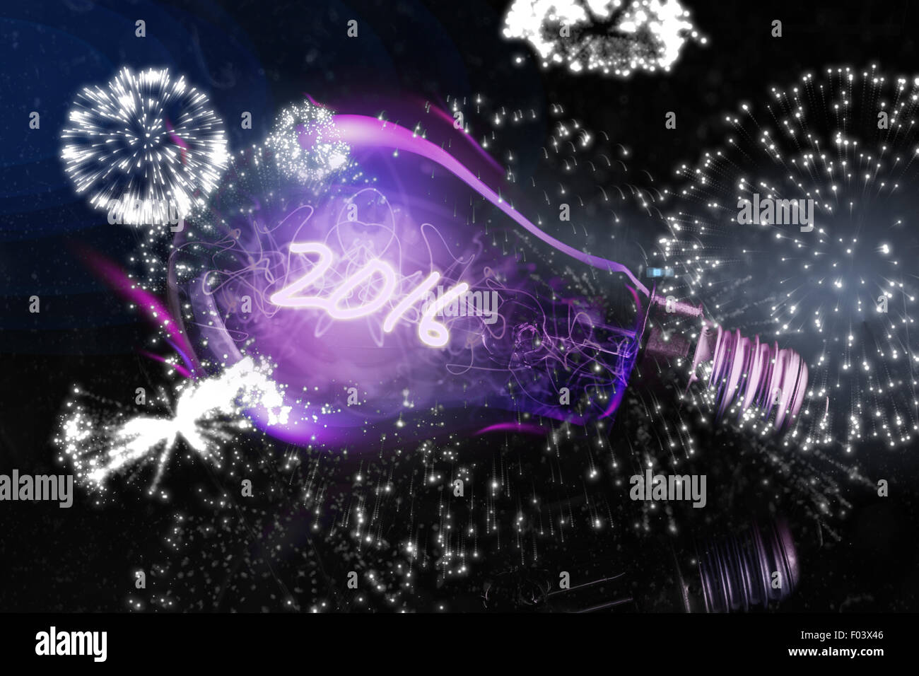 Immagine composita di fuochi d'artificio bianco impazza su sfondo nero Foto Stock