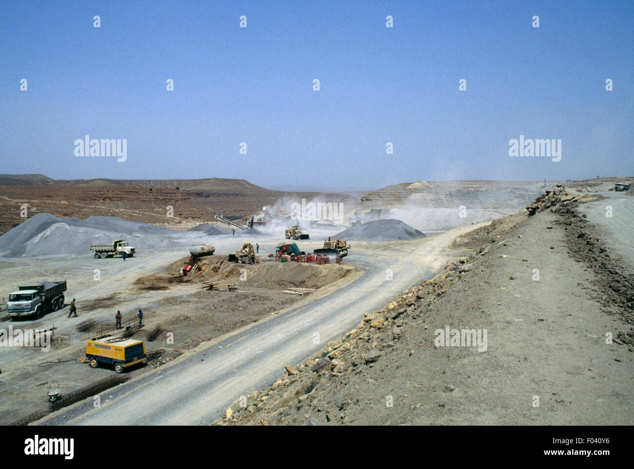 Lavori stradali, Atlante, Algeria. Foto Stock