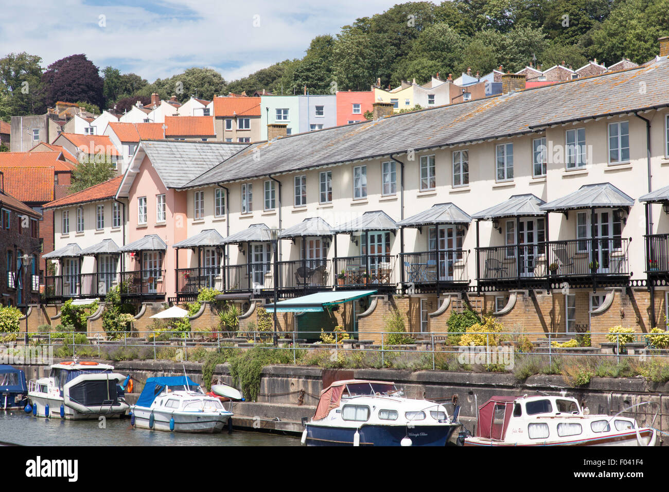 Appartamenti con vista sul porto di Bristol, Inghilterra, Regno Unito Foto Stock