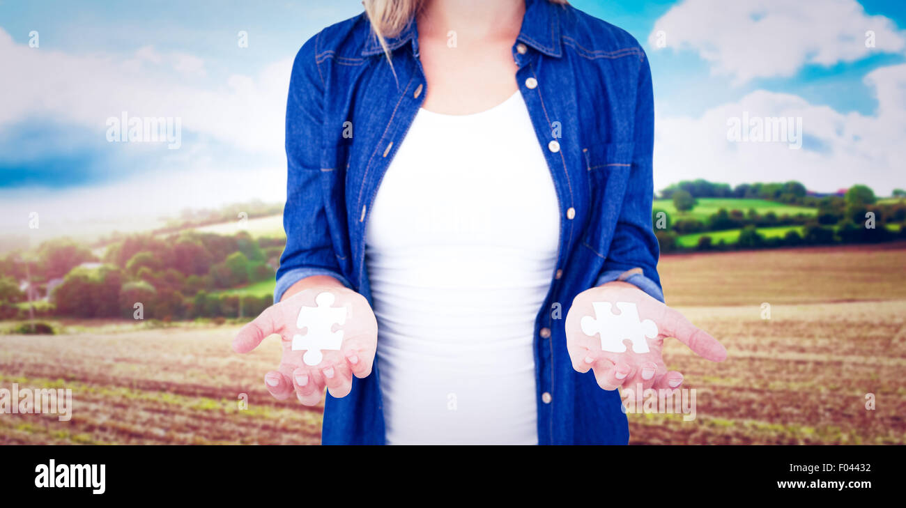 Immagine composita della donna presentando le sue mani Foto Stock