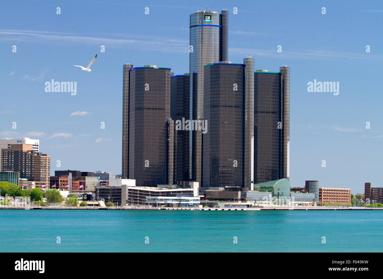 Il GM Renaissance Center sulla Detroit International Riverfront, Michigan, Stati Uniti d'America. Foto Stock