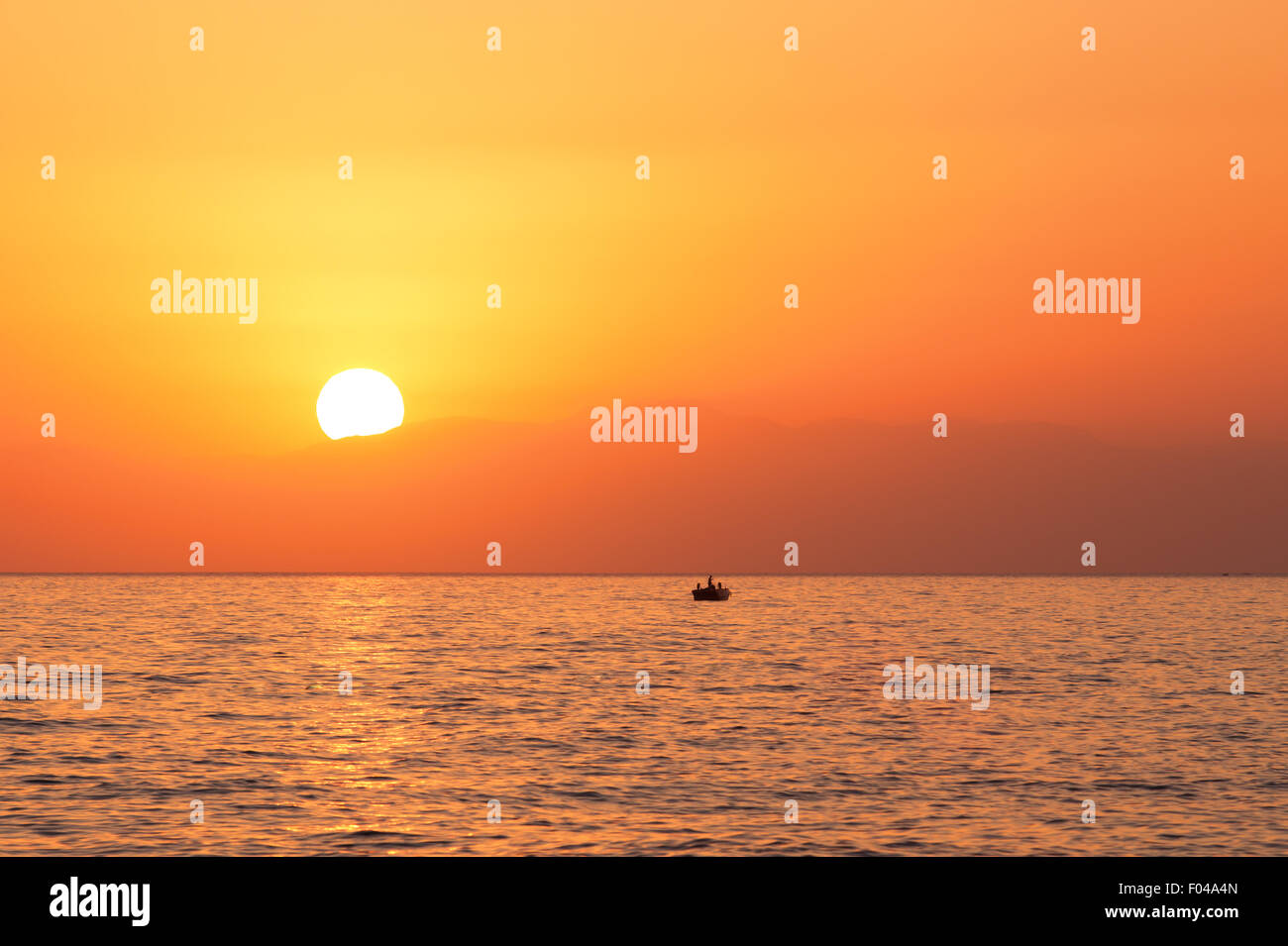 Bel tramonto sul mare Foto Stock