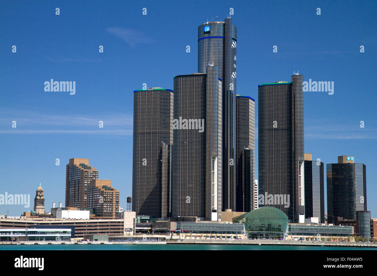 Il GM Renaissance Center sulla Detroit International Riverfront, Michigan, Stati Uniti d'America. Foto Stock